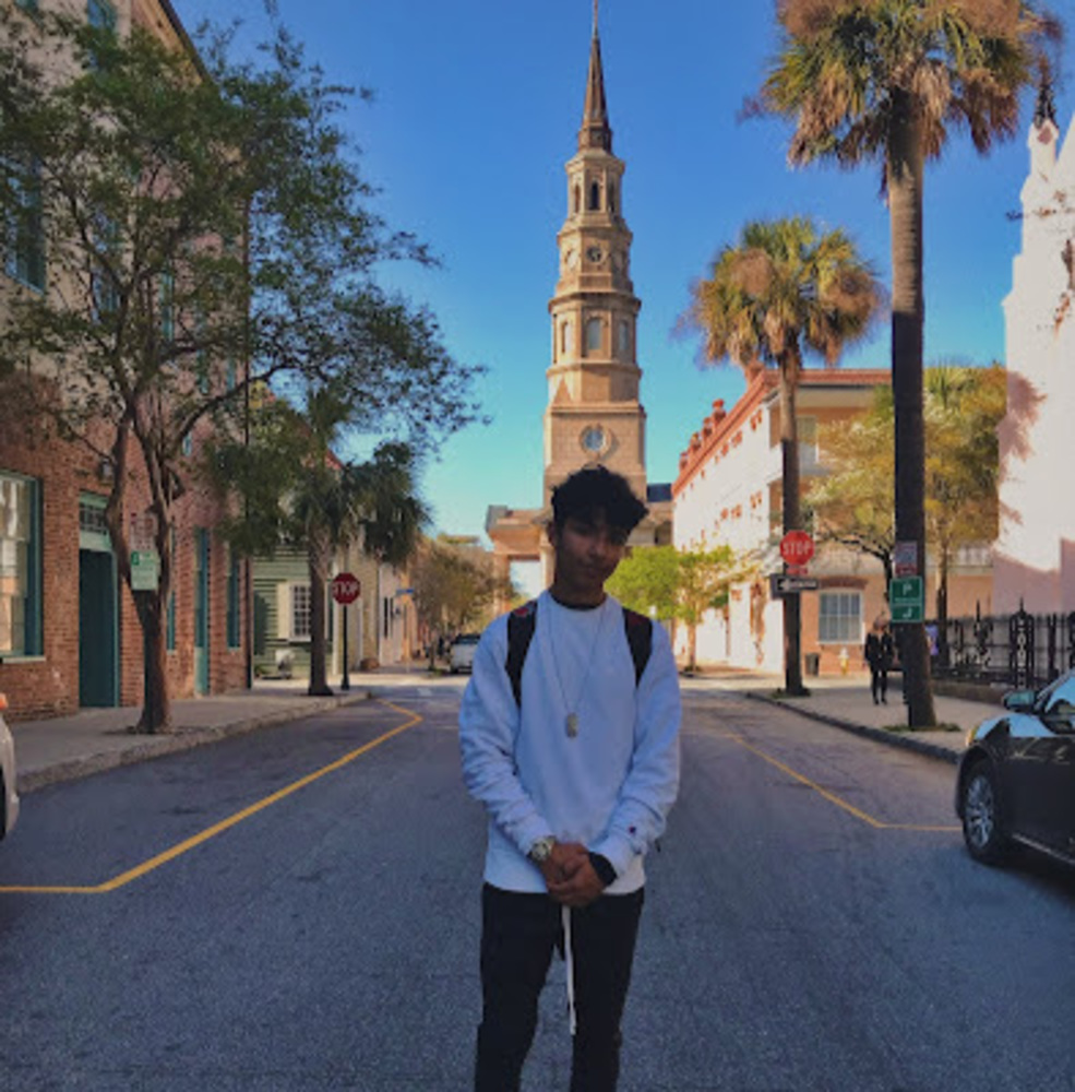 Meet your Posher, Oniel